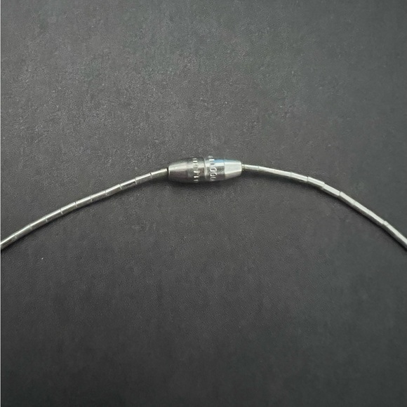 Heart-Shaped Dreamcatcher Turquoise Necklace - Picture 3 of 3